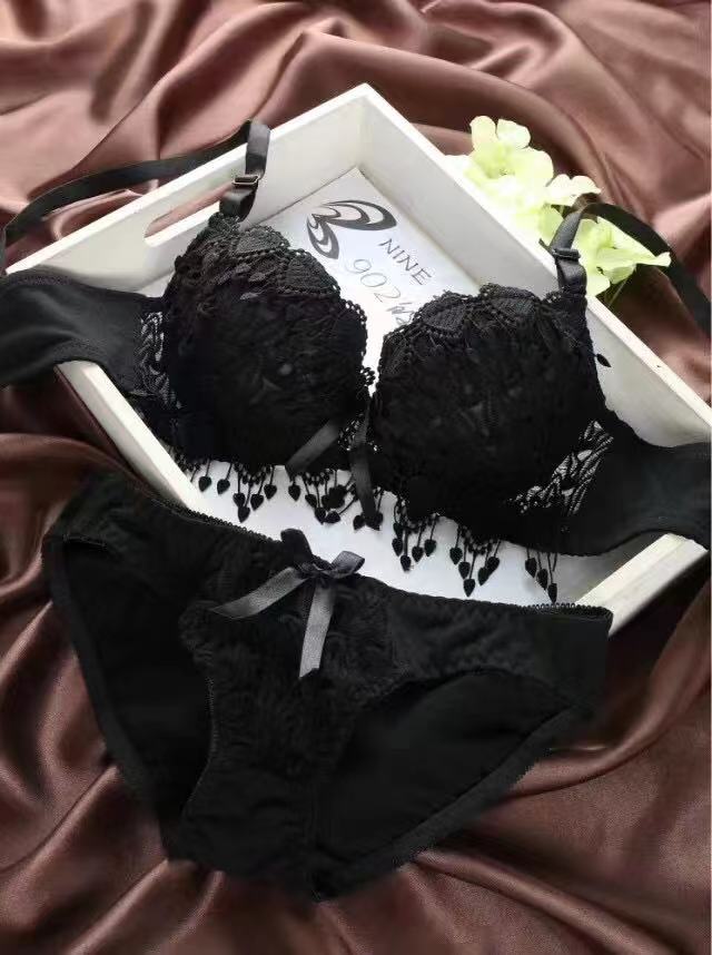 Floral Embroidery Bella Padded Bra and Panty Set