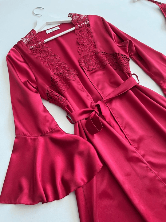 Red Guipure Detailed 4-Piece Satin Set